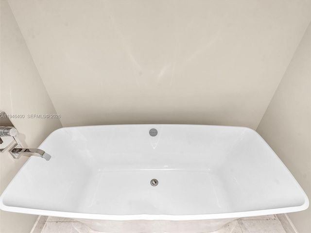 17301 Biscayne Blvd 2301, North Miami Beach, FL 33160