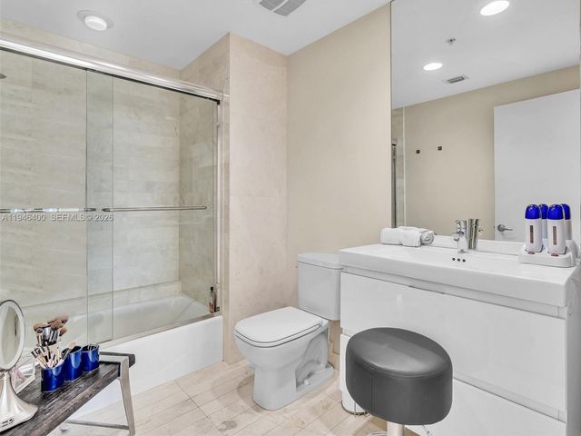 17301 Biscayne Blvd 2301, North Miami Beach, FL 33160