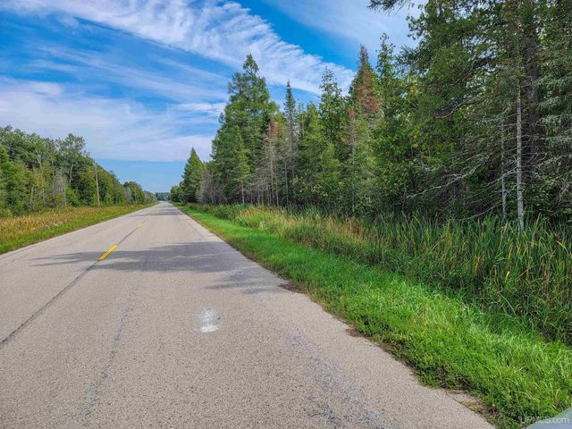 4889 E Maple Ridge 37th Road, Rock, MI 49880