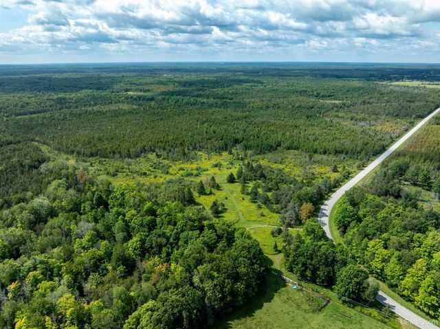 4889 E Maple Ridge 37th Road, Rock, MI 49880