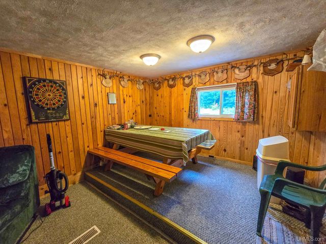 4889 E Maple Ridge 37th Road, Rock, MI 49880