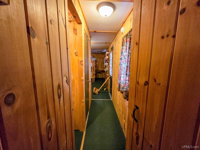 4889 E Maple Ridge 37th Road, Rock, MI 49880