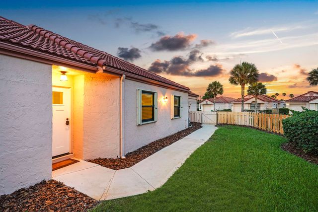 1715 Sea Fair Dr, St Augustine, FL 32080