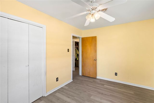 107 Daniel Moore St, Portland, TX 78374