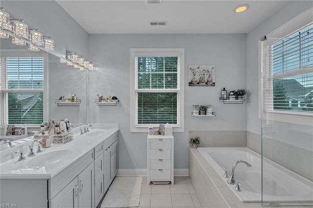 121 Alexandria WAY, Carrollton, VA 23314
