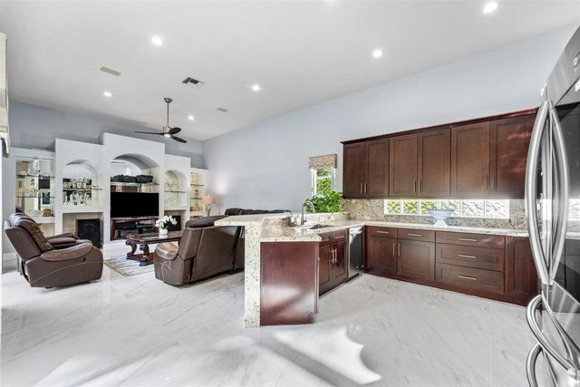 3852 Oak Ridge Circle, Weston, FL 33331