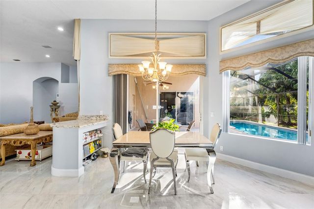 3852 Oak Ridge Circle, Weston, FL 33331