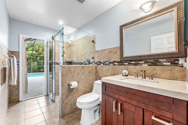 3852 Oak Ridge Circle, Weston, FL 33331