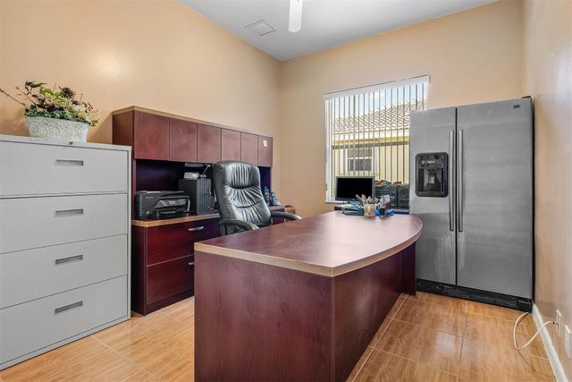 3852 Oak Ridge Circle, Weston, FL 33331