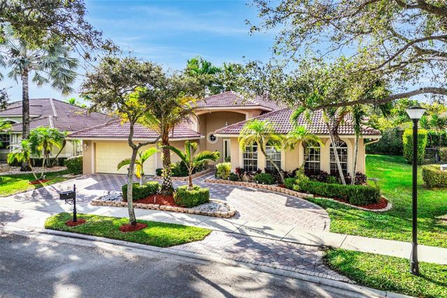 3852 Oak Ridge Circle, Weston, FL 33331