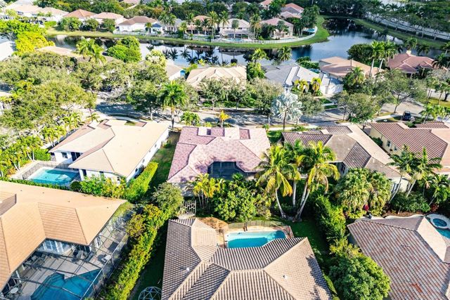 3852 Oak Ridge Circle, Weston, FL 33331