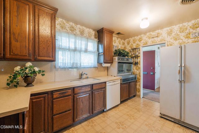 9299 Dorrington Place, Arleta, CA 91331