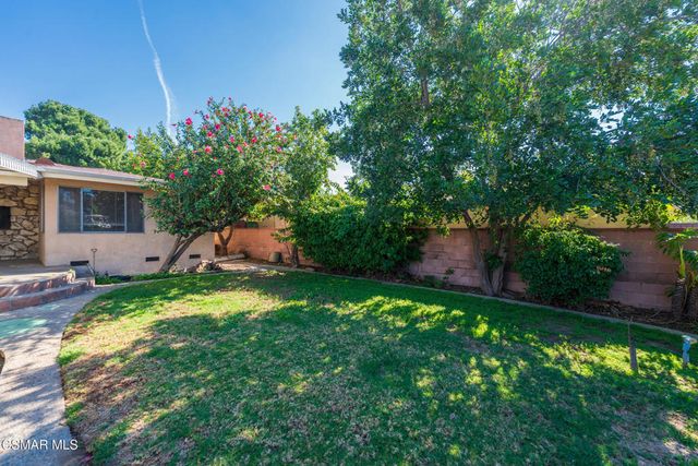 9299 Dorrington Place, Arleta, CA 91331