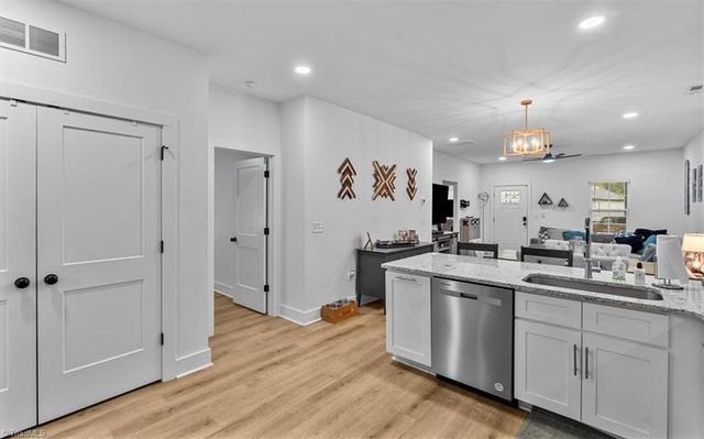 2239 Sunshine Avenue, Winston-salem, NC 27107