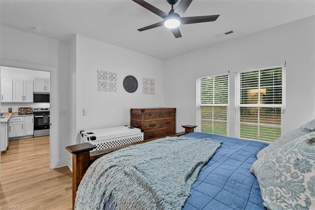 2239 Sunshine Avenue, Winston-salem, NC 27107