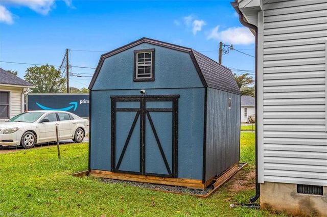 2239 Sunshine Avenue, Winston-salem, NC 27107