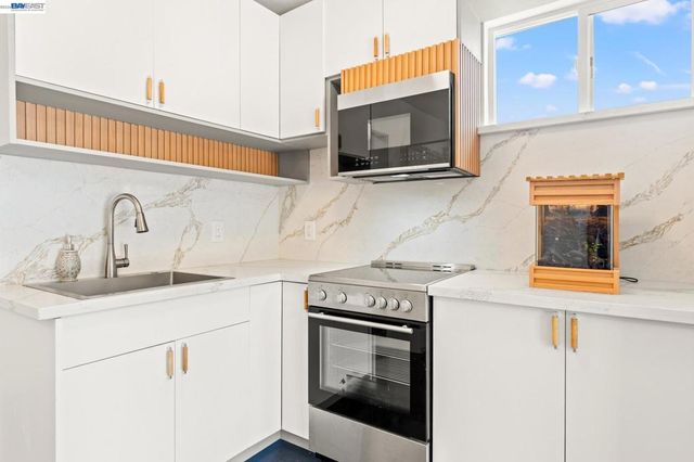 38507 Overacker Ave, Fremont, CA 94536