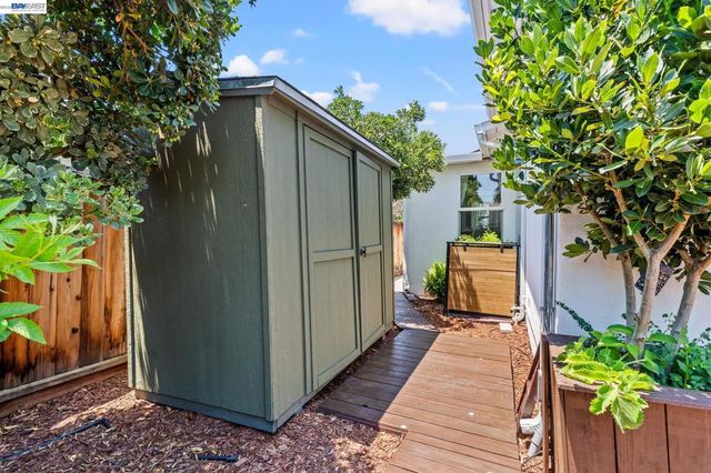 38507 Overacker Ave, Fremont, CA 94536
