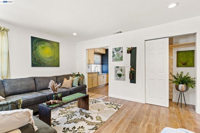 38507 Overacker Ave, Fremont, CA 94536