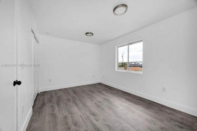 2956 NW 44 ST, Miami, FL 33142