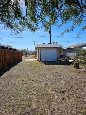 962 Surf Spray Drive, Bullhead City, AZ 86442