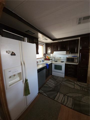 962 Surf Spray Drive, Bullhead City, AZ 86442