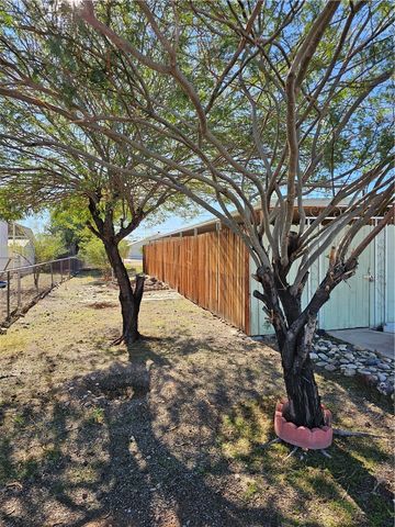 962 Surf Spray Drive, Bullhead City, AZ 86442
