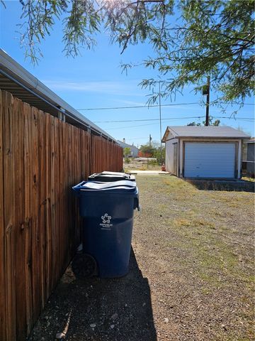 962 Surf Spray Drive, Bullhead City, AZ 86442