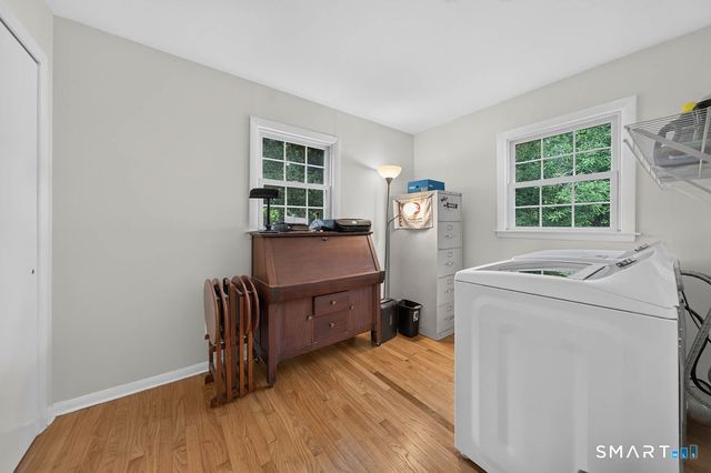 11 Jeffrey Lane, Branford, CT 06405
