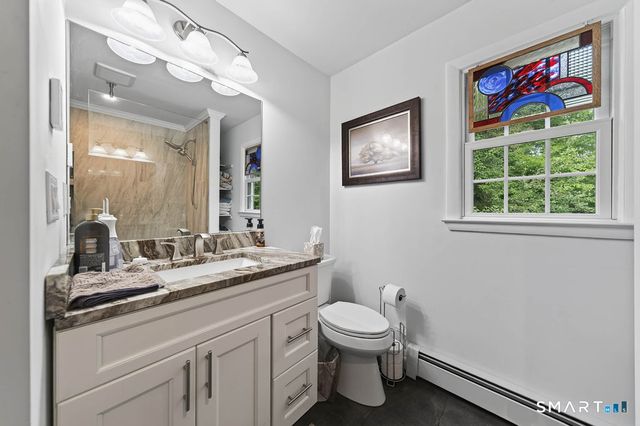 11 Jeffrey Lane, Branford, CT 06405