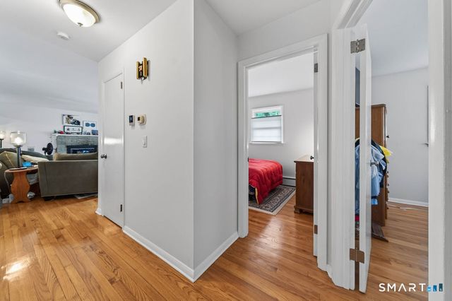 11 Jeffrey Lane, Branford, CT 06405