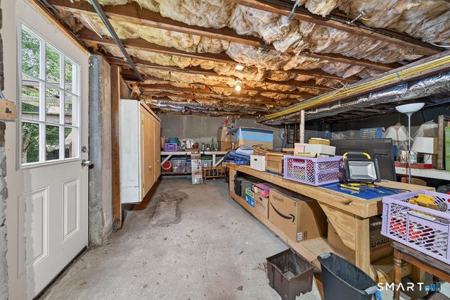 11 Jeffrey Lane, Branford, CT 06405