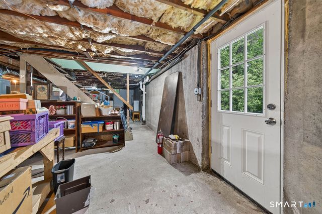 11 Jeffrey Lane, Branford, CT 06405
