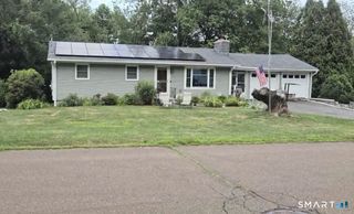11 Jeffrey Lane, Branford, CT 06405