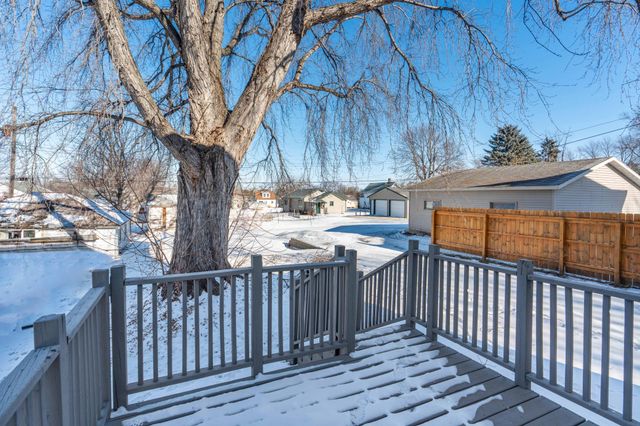 231 E Snelling Avenue, Appleton, MN 56208