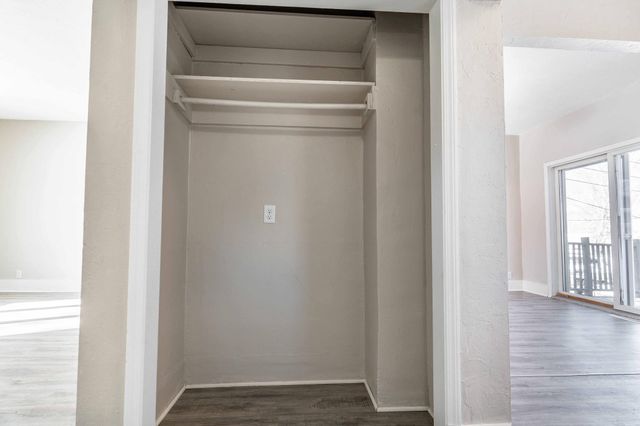 231 E Snelling Avenue, Appleton, MN 56208