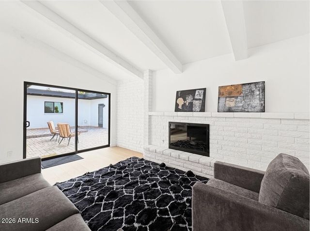 342 E ORANGEWOOD Avenue, Phoenix, AZ 85020