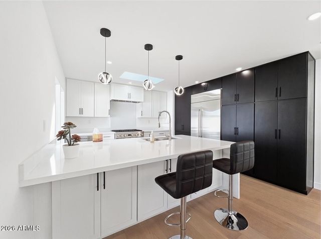 342 E ORANGEWOOD Avenue, Phoenix, AZ 85020