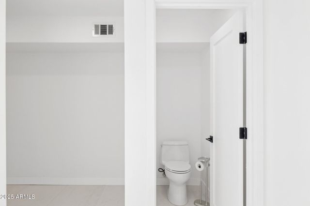 342 E ORANGEWOOD Avenue, Phoenix, AZ 85020