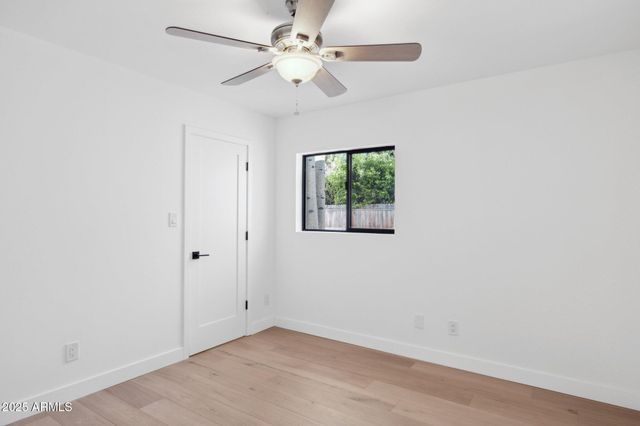 342 E ORANGEWOOD Avenue, Phoenix, AZ 85020