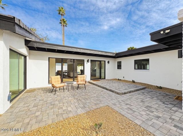 342 E ORANGEWOOD Avenue, Phoenix, AZ 85020