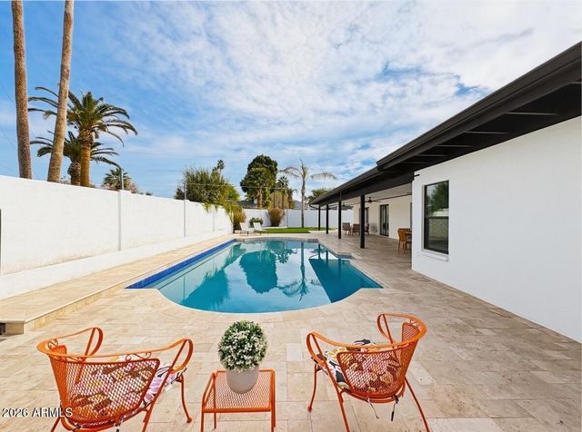 342 E ORANGEWOOD Avenue, Phoenix, AZ 85020