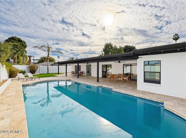 342 E ORANGEWOOD Avenue, Phoenix, AZ 85020