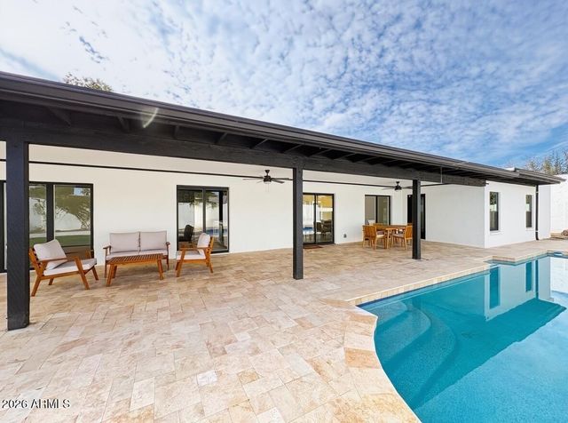 342 E ORANGEWOOD Avenue, Phoenix, AZ 85020