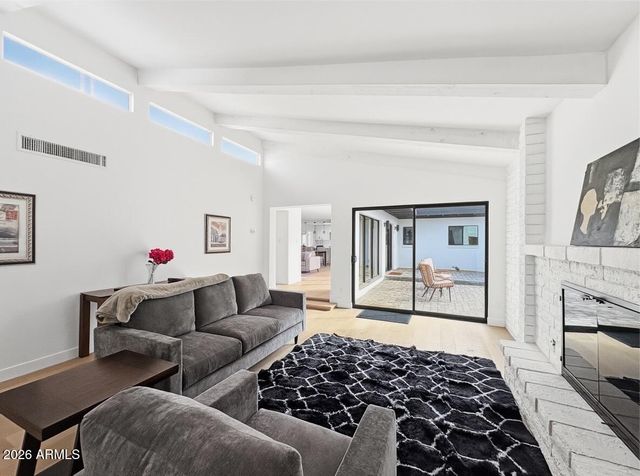 342 E ORANGEWOOD Avenue, Phoenix, AZ 85020