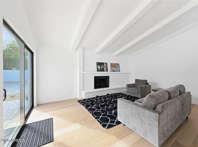 342 E ORANGEWOOD Avenue, Phoenix, AZ 85020