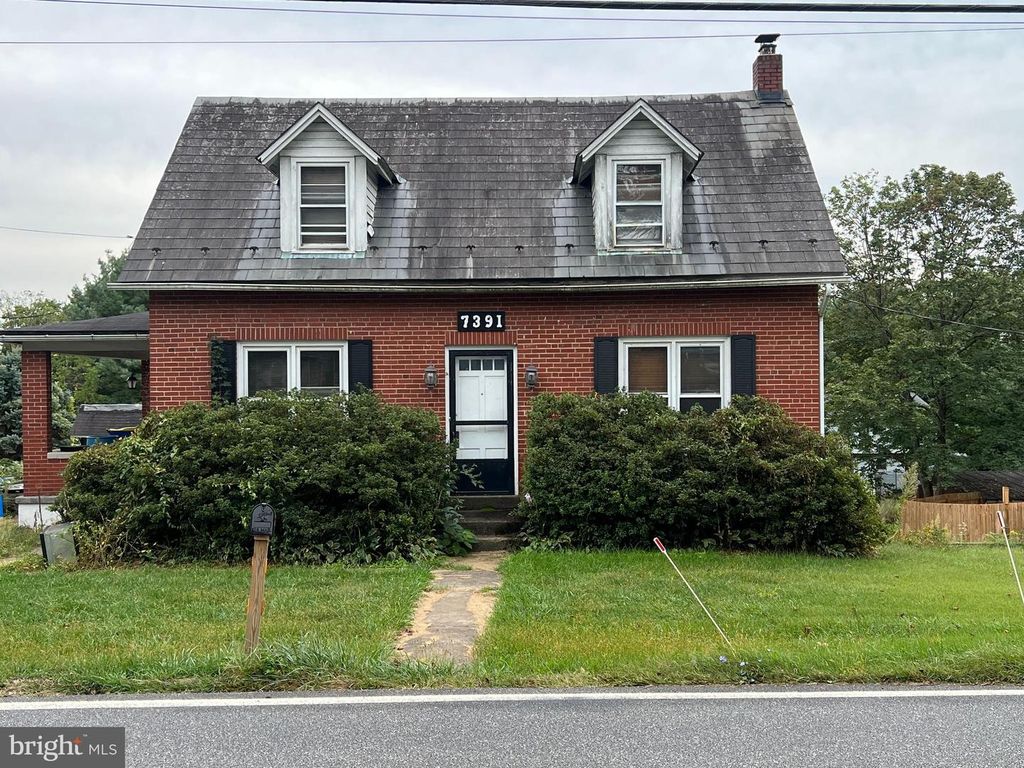 7391 CHAMBERS HILL RD, Harrisburg, PA 17111
