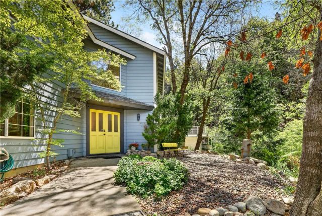 743 Berne, Crestline, CA 92325