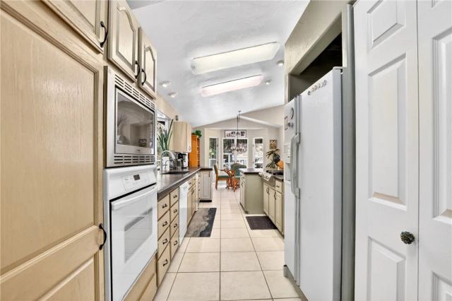 743 Berne, Crestline, CA 92325