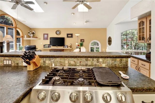 743 Berne, Crestline, CA 92325